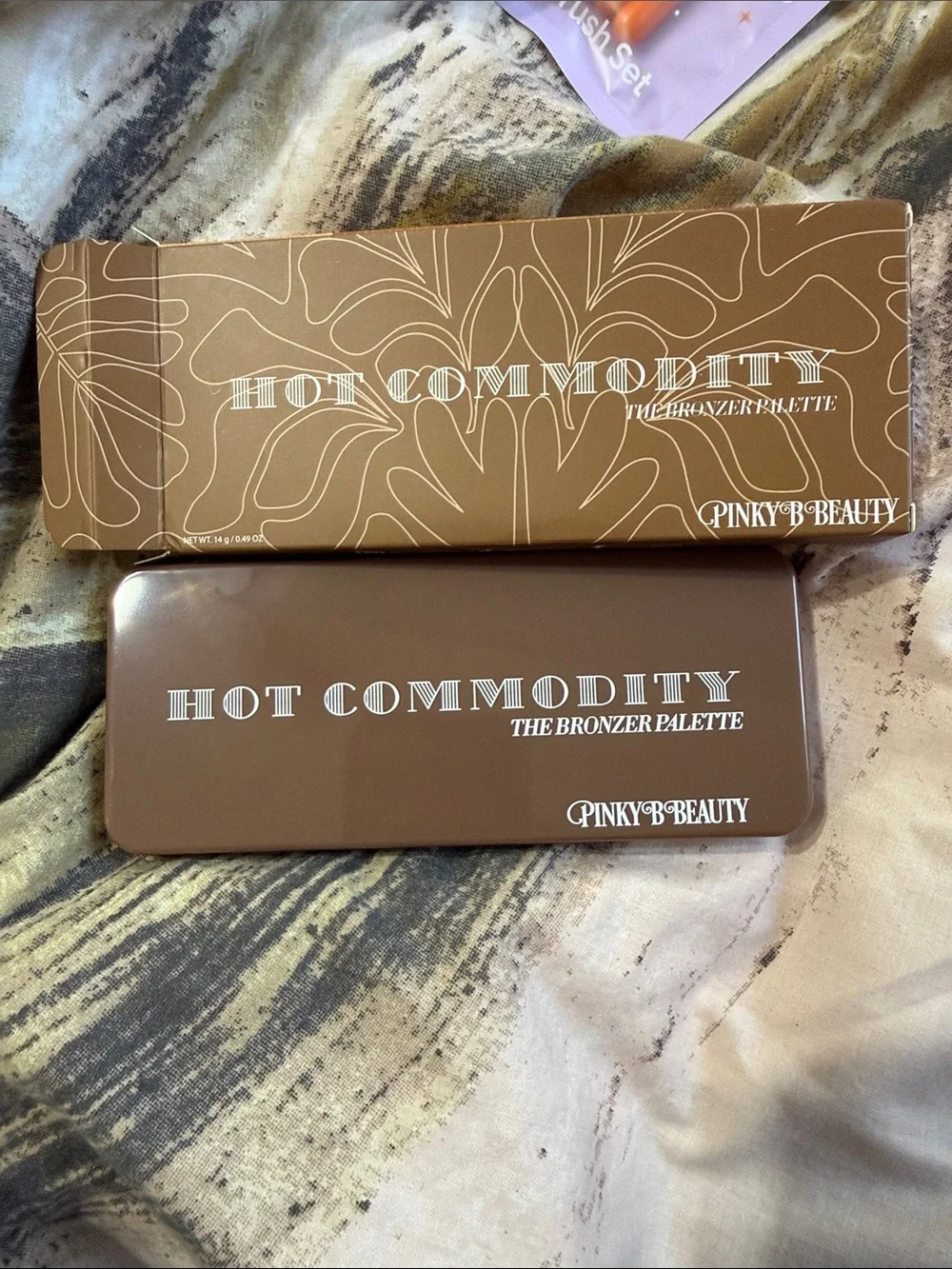 PINKY B COSMETICS Hot Commodity: The Bronzer Palette
